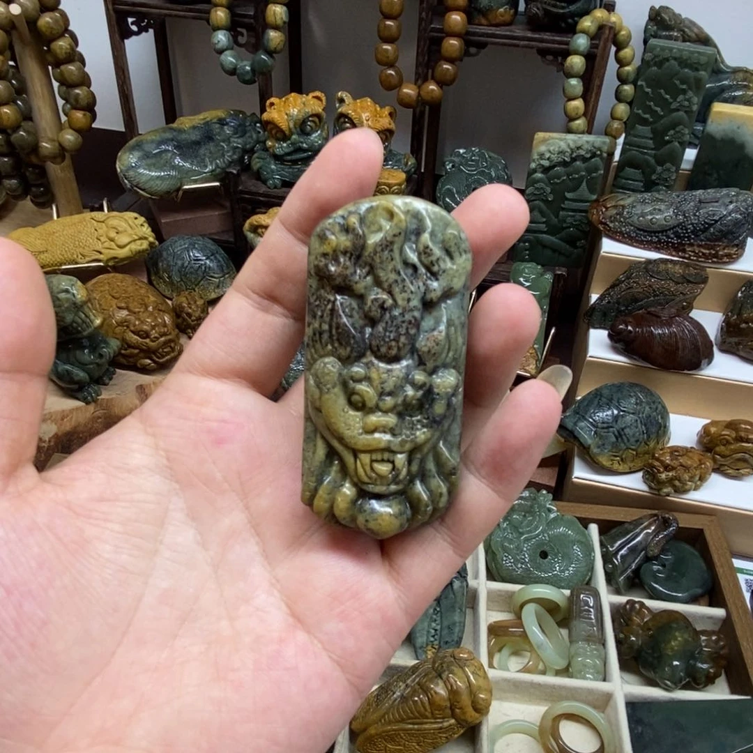 岫岩河磨玉（透闪石质玉）未镶嵌把件