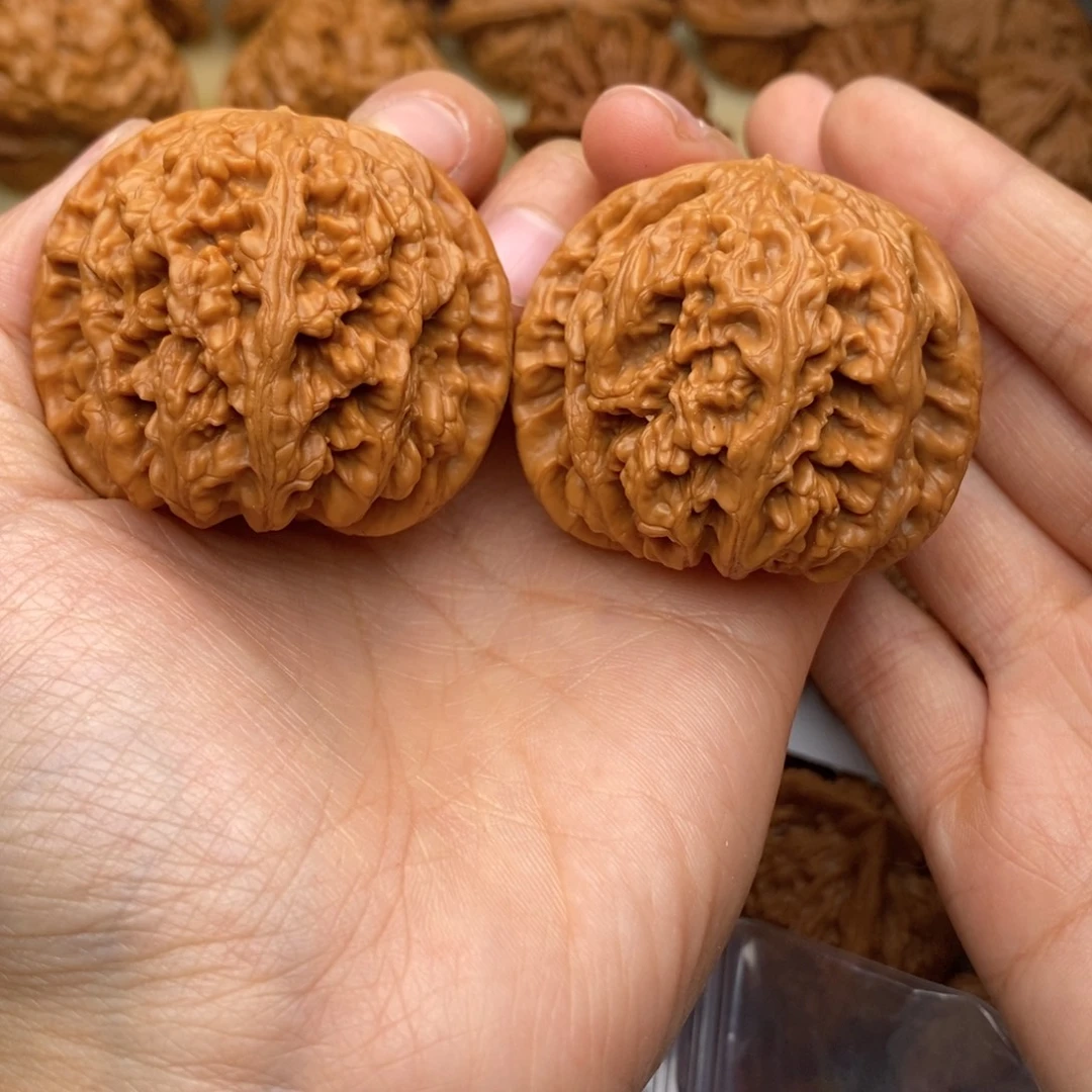 文玩核桃把件124高45粗筋