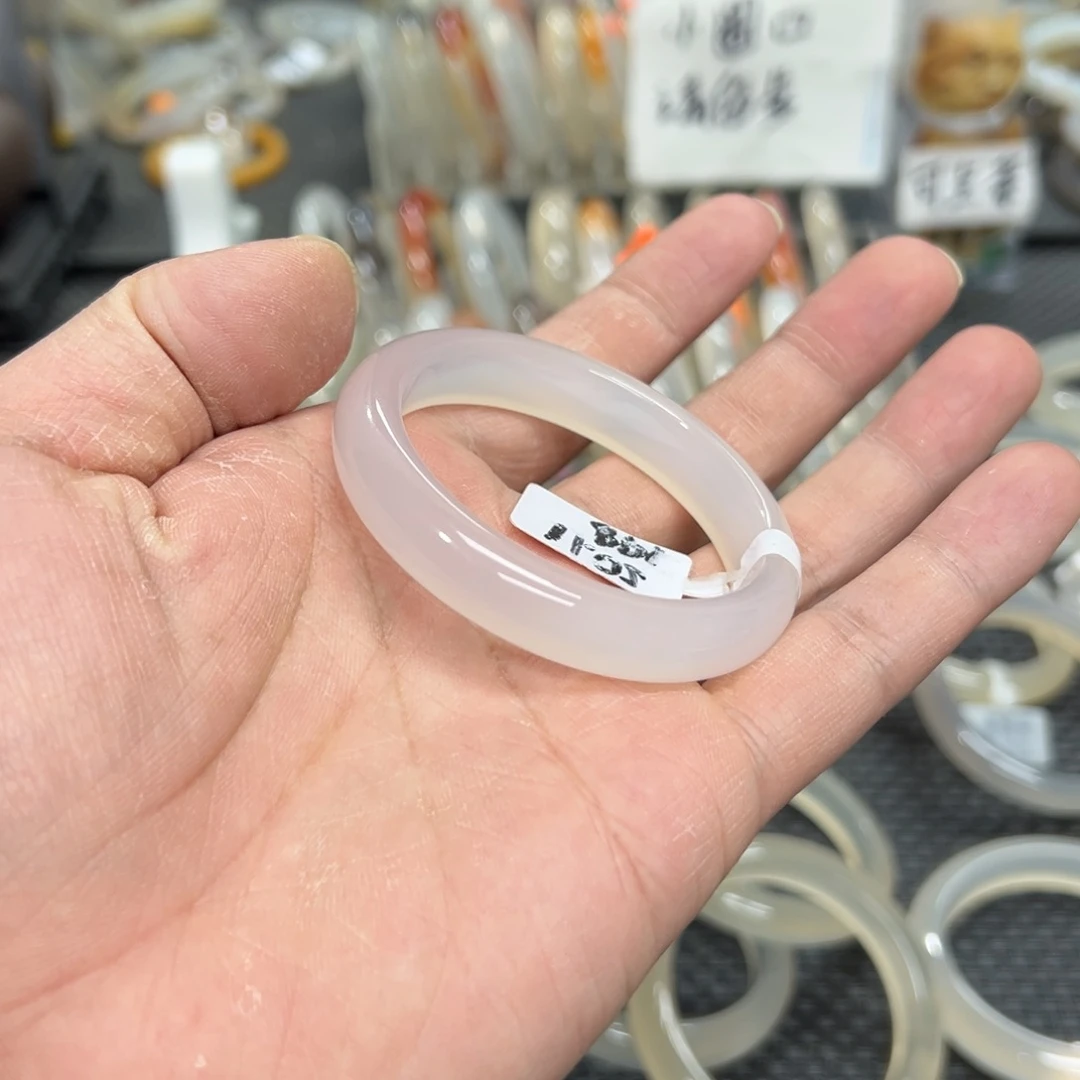 玛瑙/玉髓手镯未镶嵌50荔枝冻