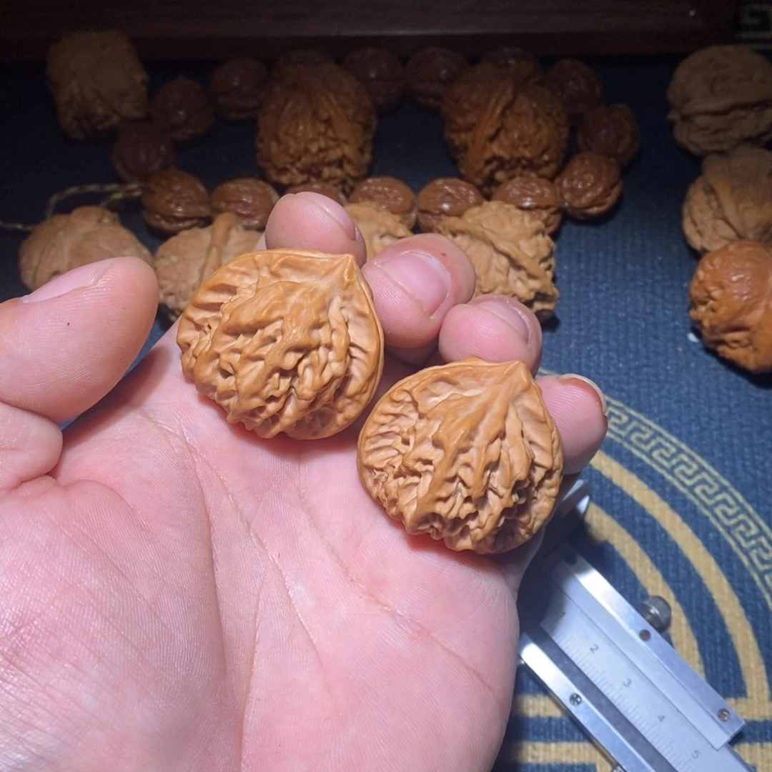 文玩核桃吊坠S****t曹大龙