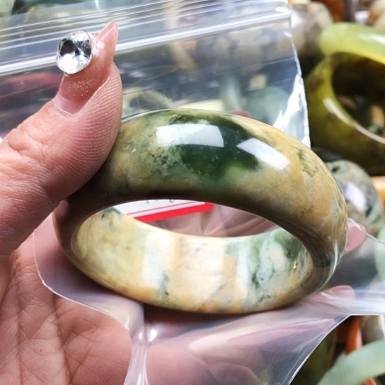 蛇纹石玉手镯未镶嵌?****?