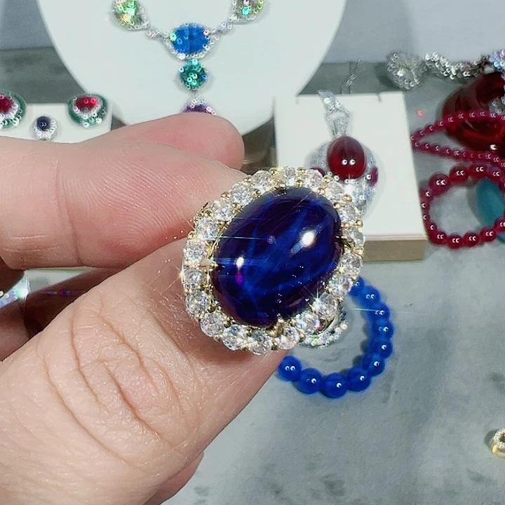 红宝石颈饰未镶嵌