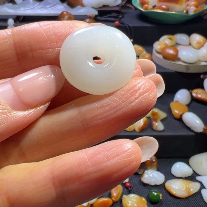 醉***爱和田玉（白玉）未镶嵌颈饰