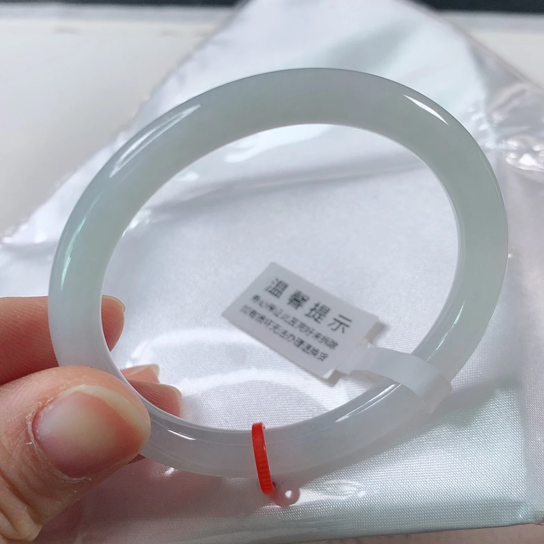 翡翠手镯未镶嵌 贵妃①⑤①