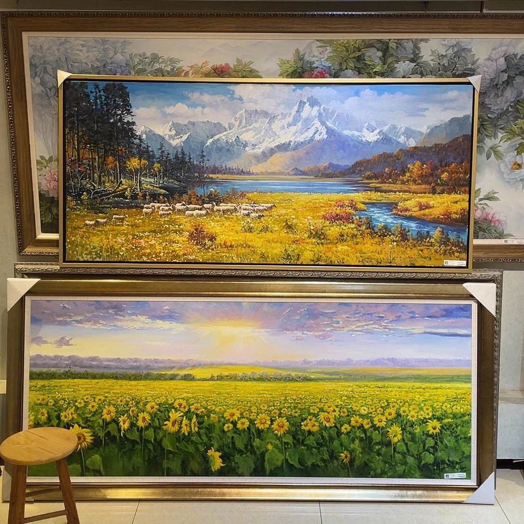 横款纯手绘油画，画面尺寸180*80，带黑色立体框