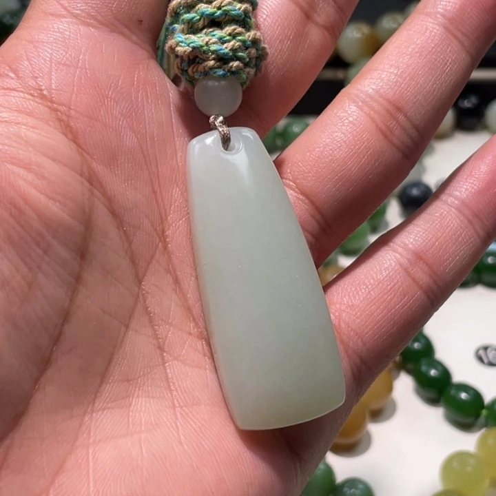 和田玉未镶嵌手串