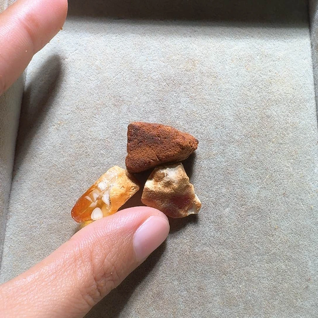 琥珀未镶嵌珠宝奇石蜜*缘
