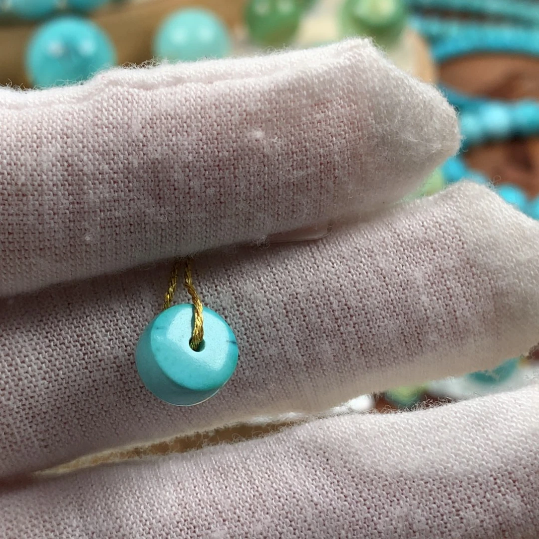 宸***。绿松石未镶嵌珠宝奇石