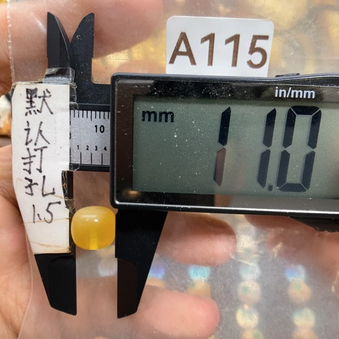 裸石蜜蜡未镶嵌满蜜