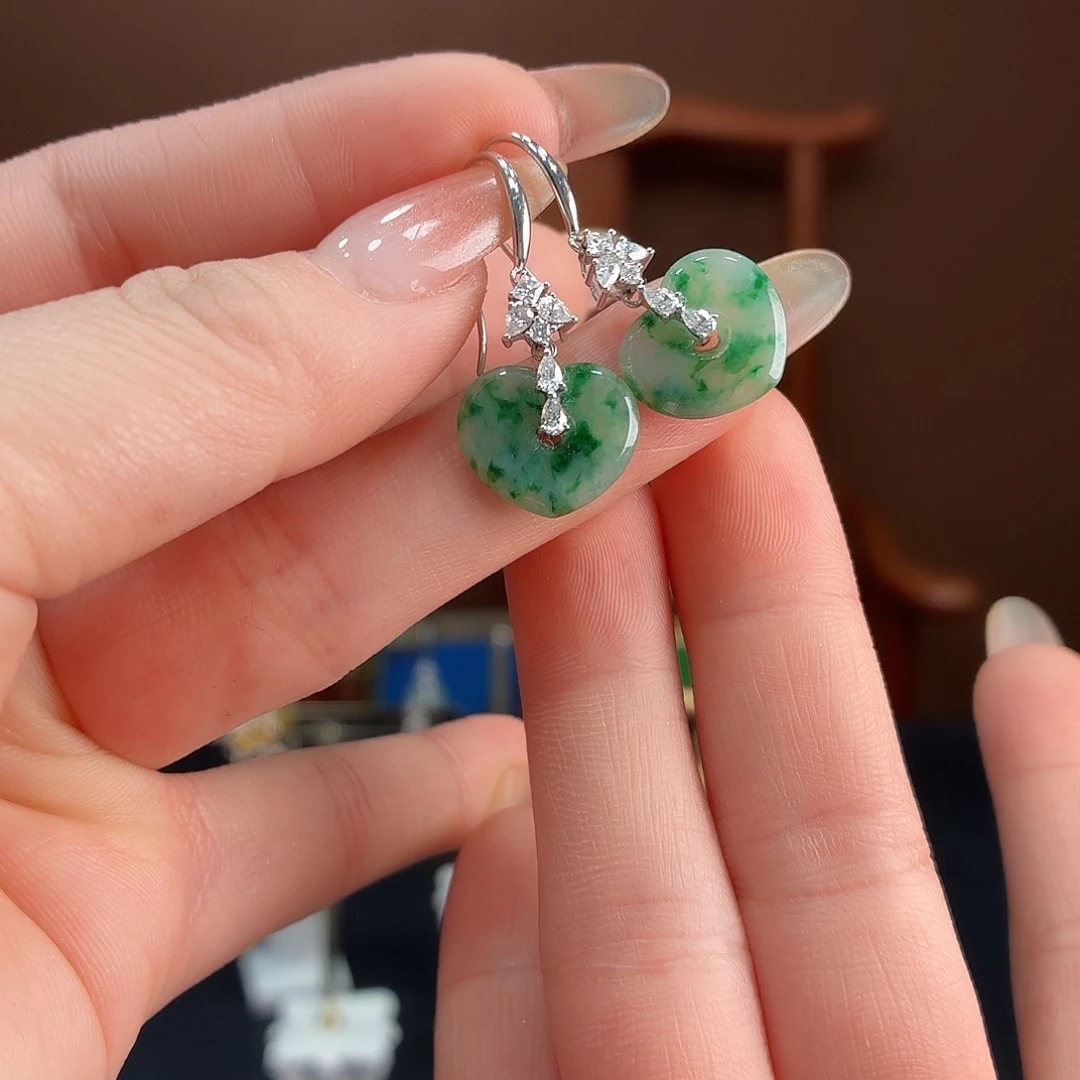 翡翠18K金镶嵌耳饰