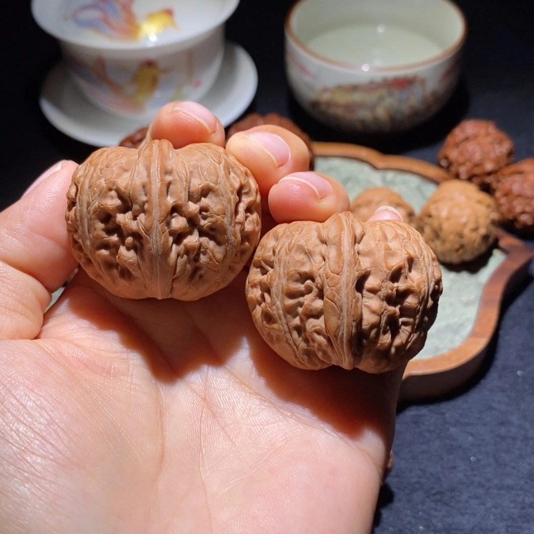 R****文玩核桃吊坠40元宝