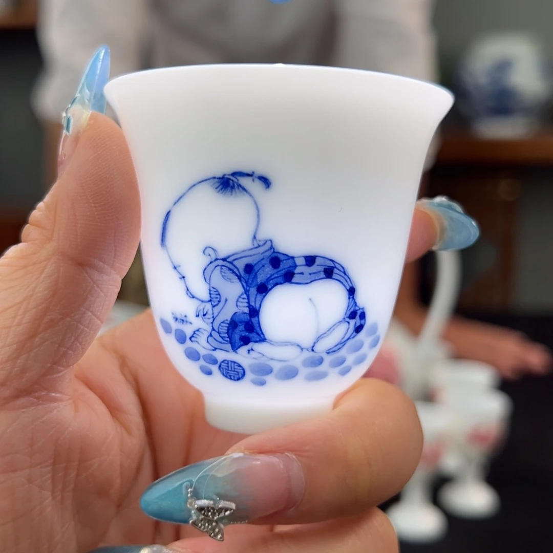 青花童子铃铛杯杯