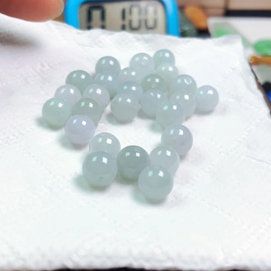 翡翠颈饰未镶嵌啵*?珠子