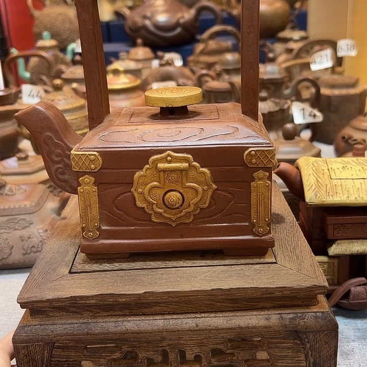 紫砂壶等艺术精品