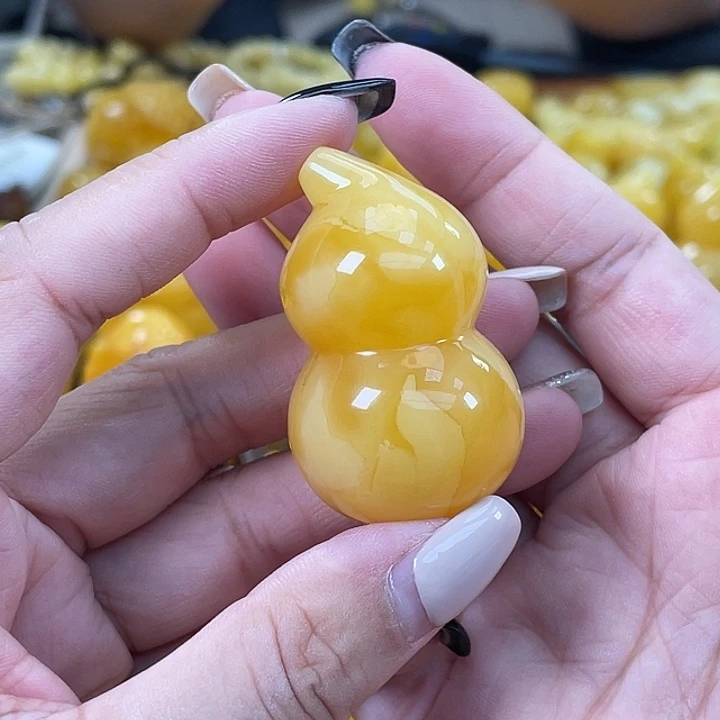 琥珀未镶嵌珠宝奇石h50
