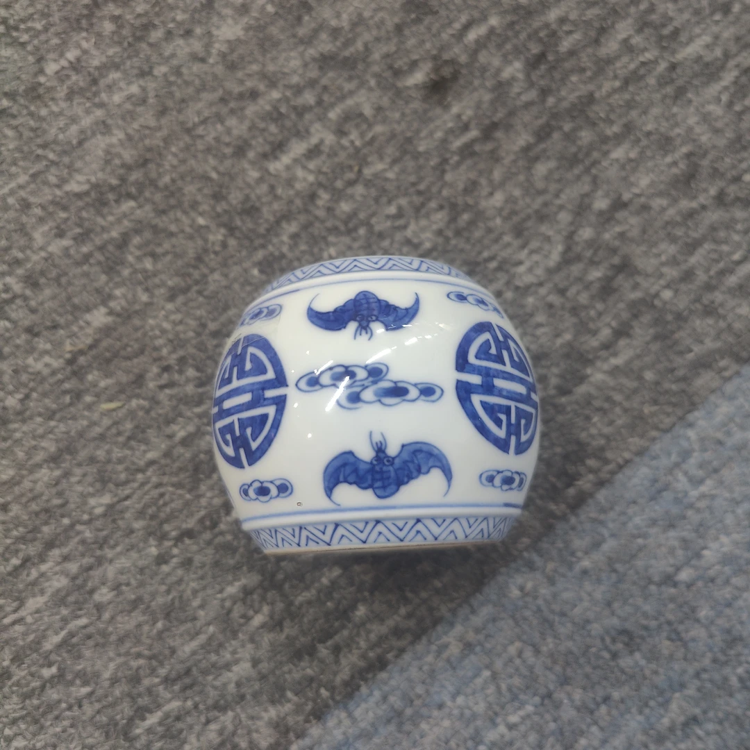 古陶瓷青花万寿纹蝙蝠小板凳