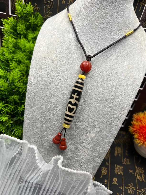 玛瑙项链保平图案尺寸13✖️58mm