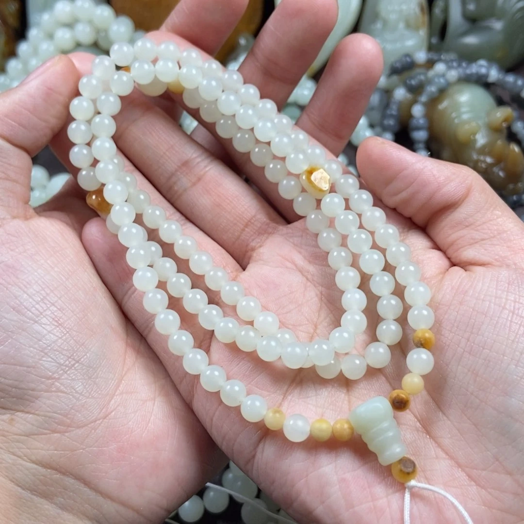 和田玉把件未镶嵌反**河