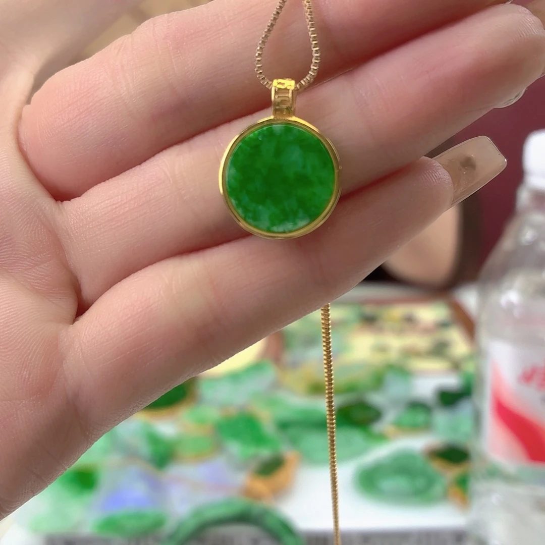 翡翠银S925镶嵌颈饰翡翠