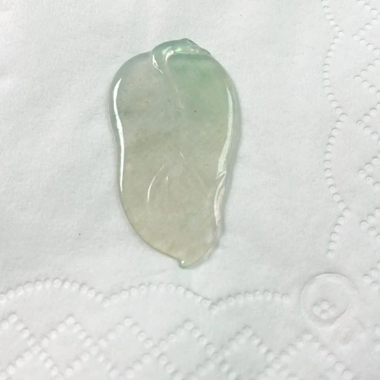 翡翠未镶嵌颈饰吊坠