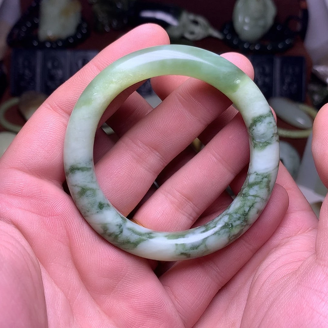 未镶嵌透闪石-蛇纹石玉手镯
