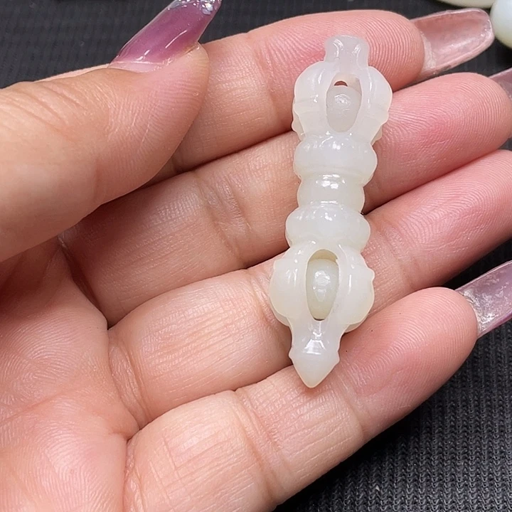 雁***和田玉（白玉）未镶嵌挂件