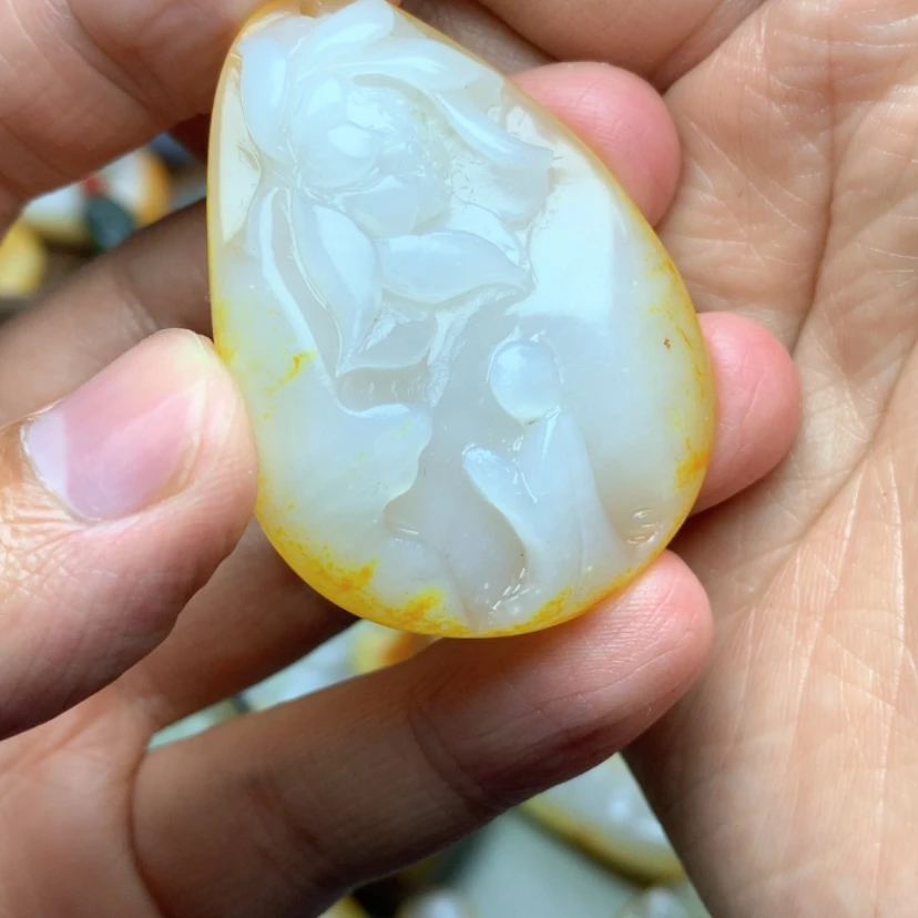 【闪购商品】颈饰未镶嵌和田玉