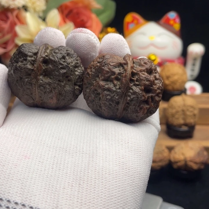 文玩核桃把件云南铁核桃16