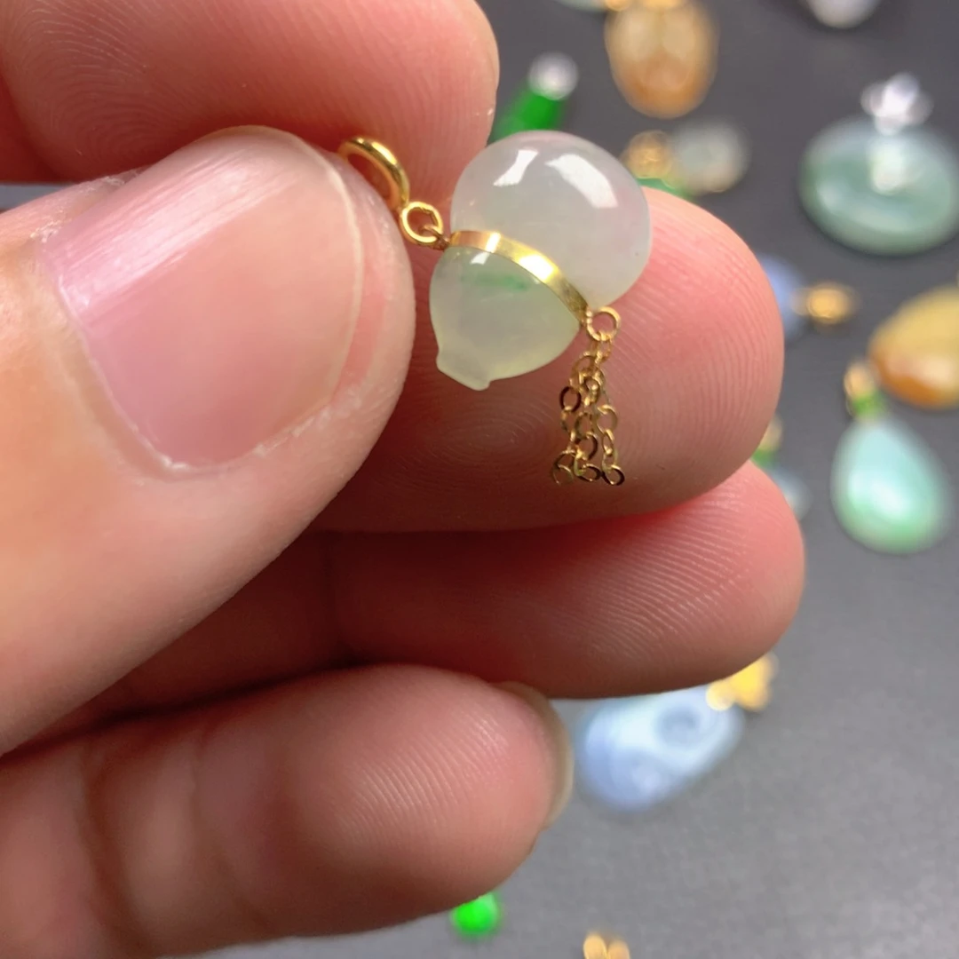 【闪购商品】颈饰18K金镶嵌翡翠翡翠