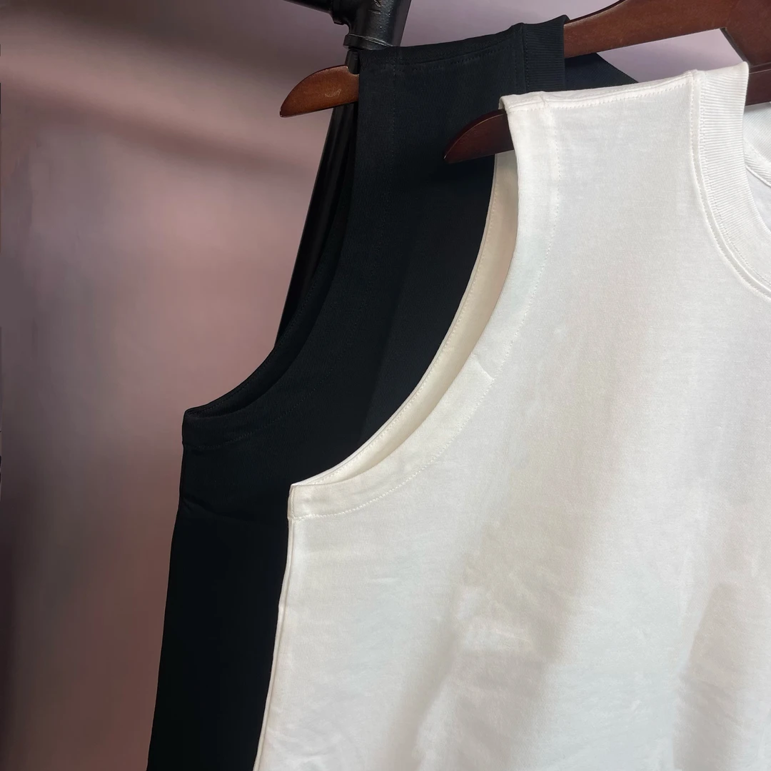 夏季男士黑白两色运动百搭背心