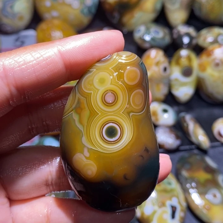 玛瑙/玉髓未镶嵌珠宝半成品77