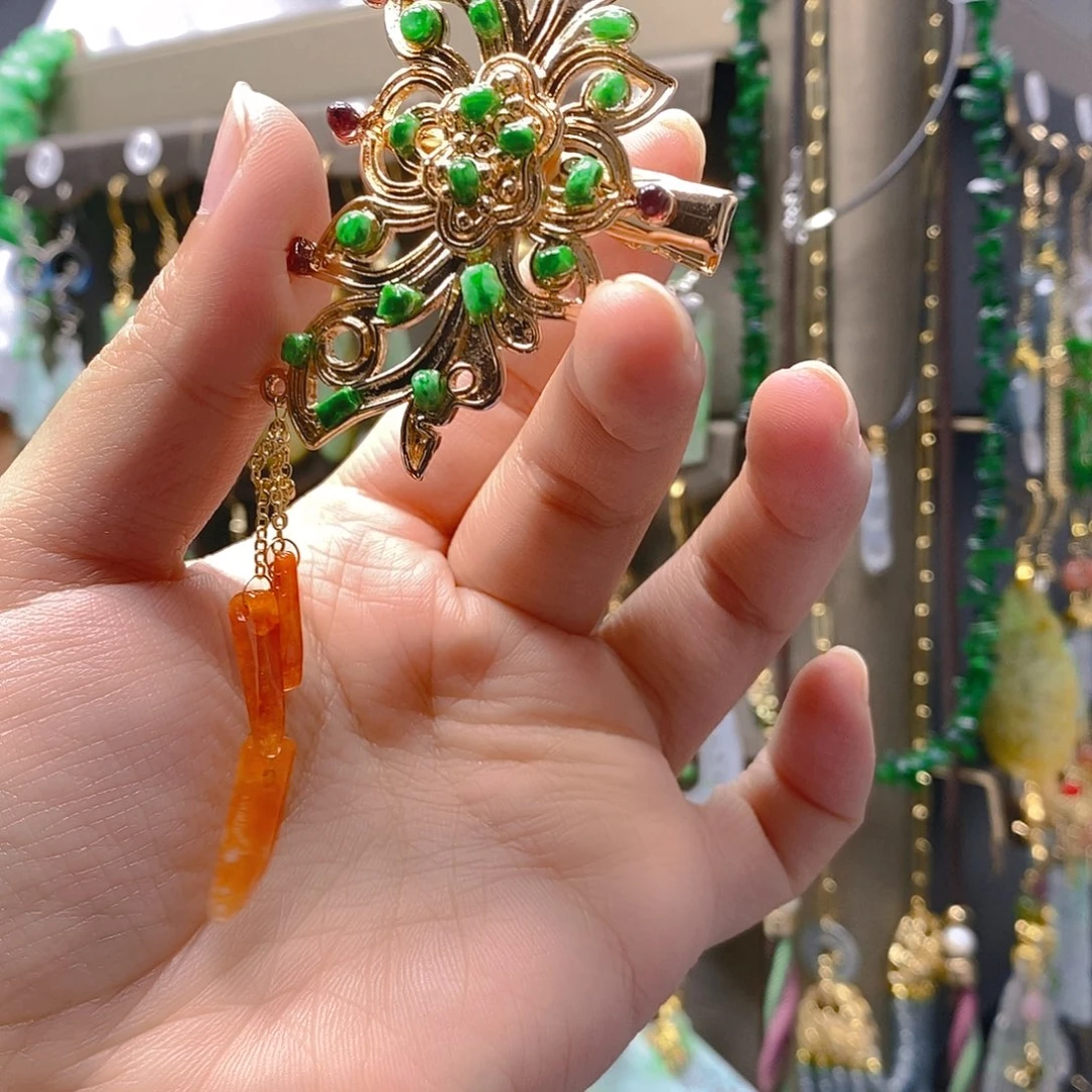 未镶嵌翡翠耳饰翡翠