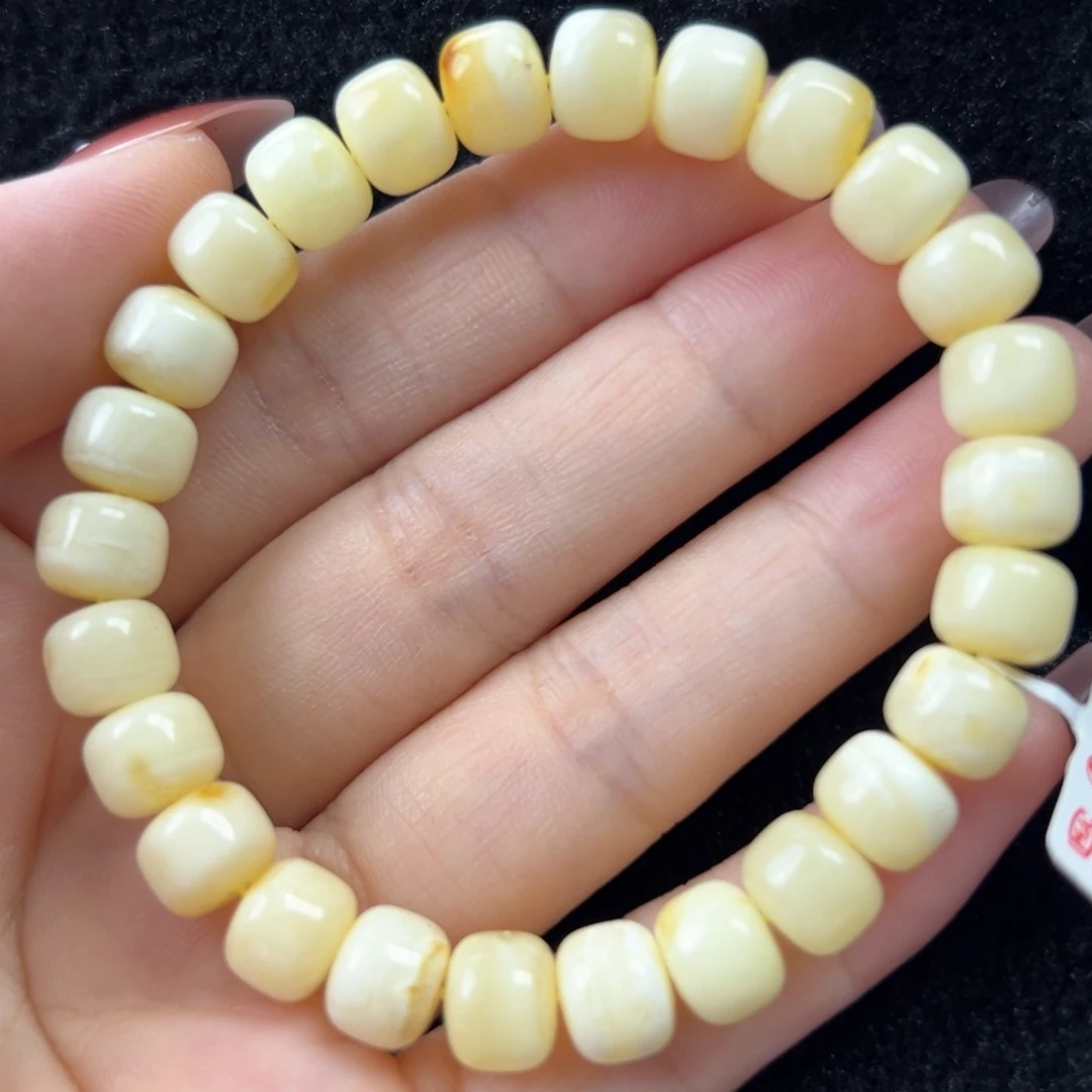 未镶嵌琥珀珠宝奇石