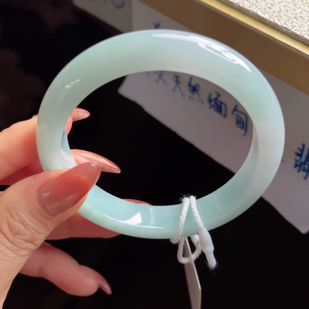 翡翠未镶嵌手镯手镯