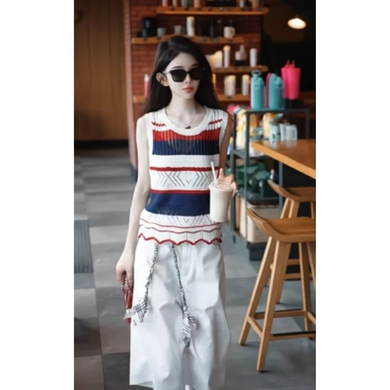 M262高级感夏季新款时尚百搭洋气圆领无袖条纹复古拼色针织背心女