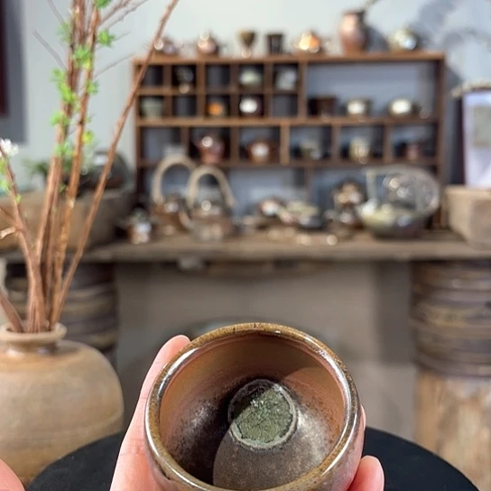 #537柴烧裸烧窑汗玉化口边袖珍杯