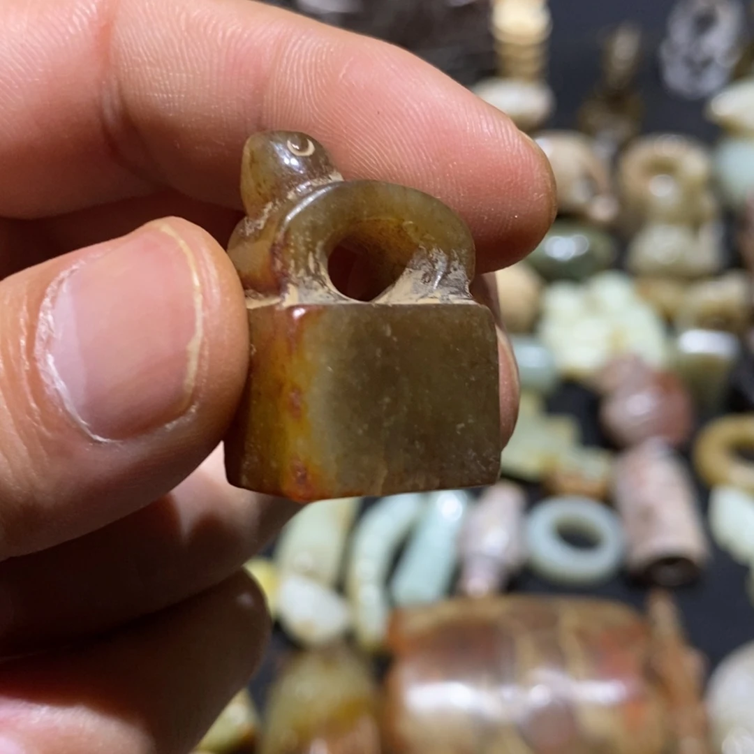 和田玉（糖玉）未镶嵌颈饰