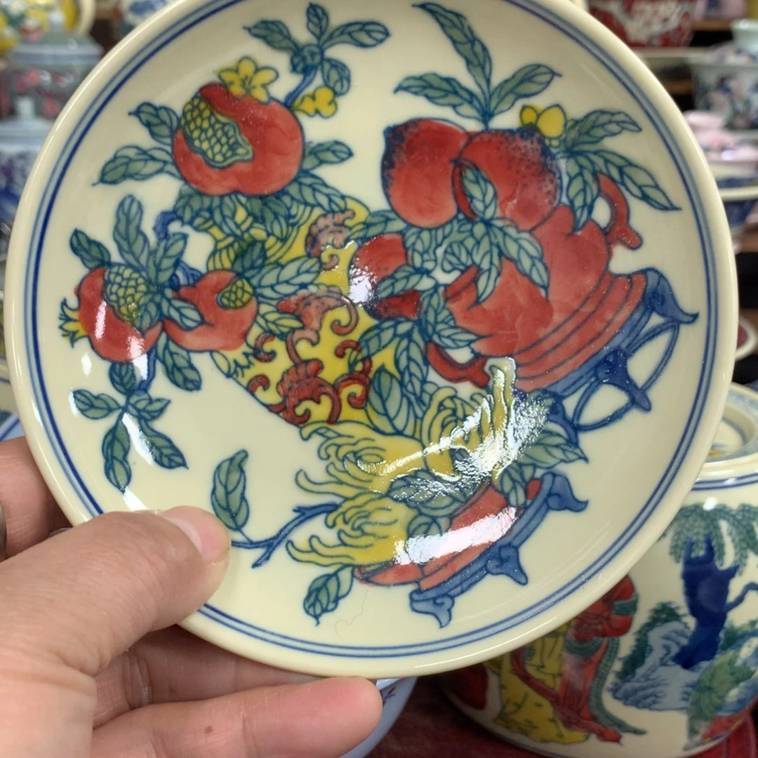 其他陶黄稀土红地梅花纹小碟 柴窑手绘 直径13.5cm ¥70