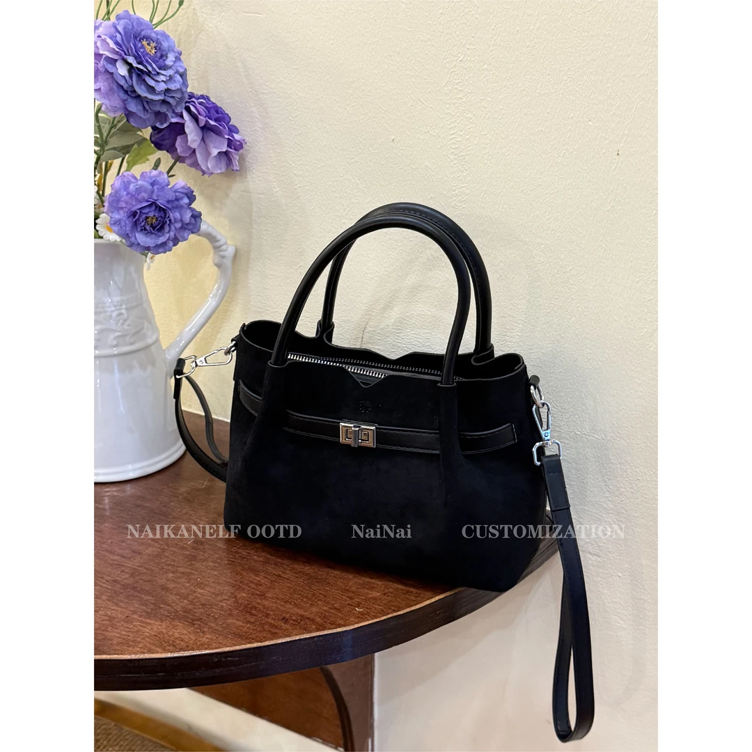 奈看小个子【喜柿】秋冬绒毛磨砂复古气质饺子包手提单肩托特包