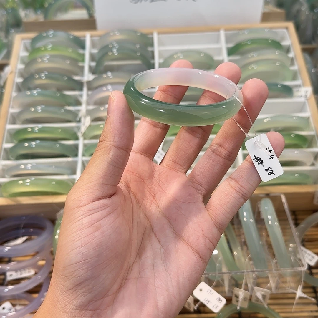 玛瑙/玉髓未镶嵌手镯圈口55.4