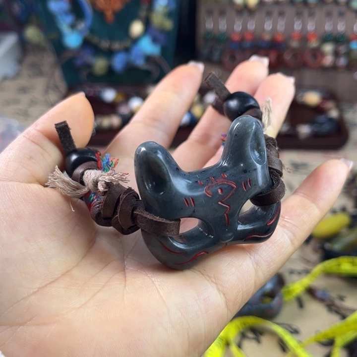 宁***思玛瑙/玉髓未镶嵌颈饰