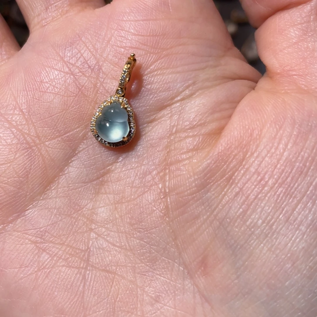 【闪购商品】颈饰18K金镶嵌翡翠住****基