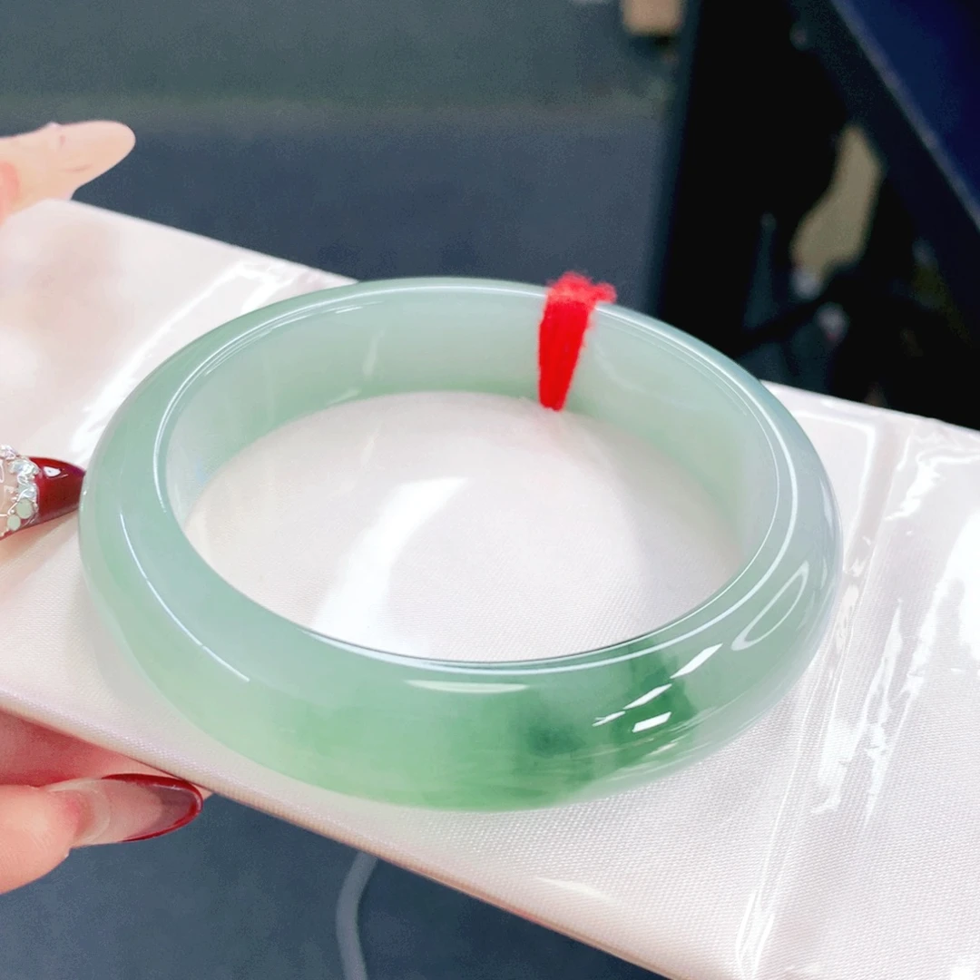 翡翠未镶嵌手镯55