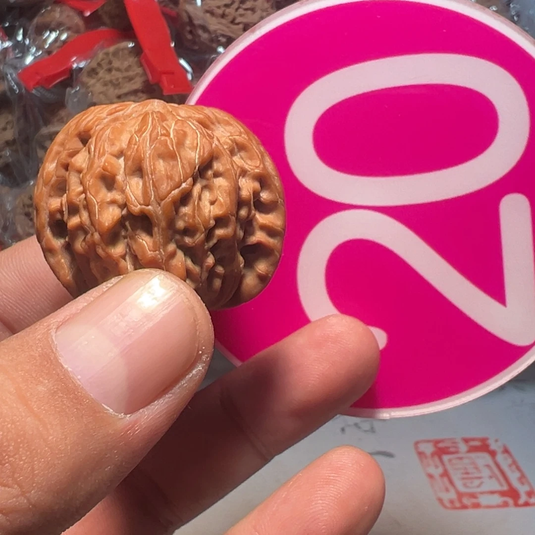 J***n文玩核桃，粉色20号