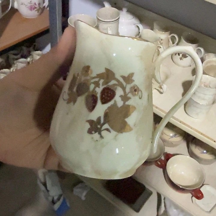 茶盏陶瓷盘子碗啥都有