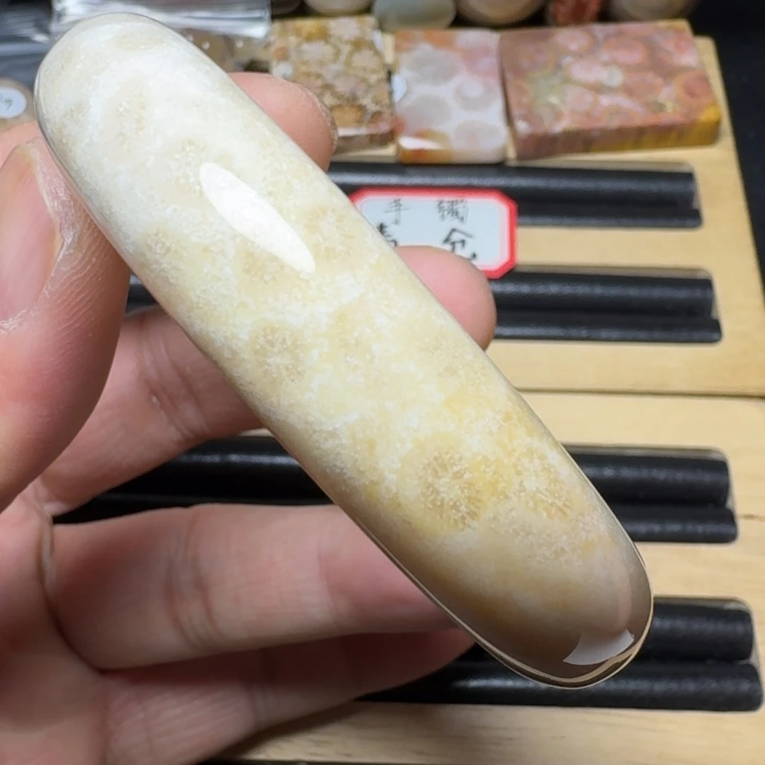 硅化玉纯天然色有机玉石未镶嵌55圈口