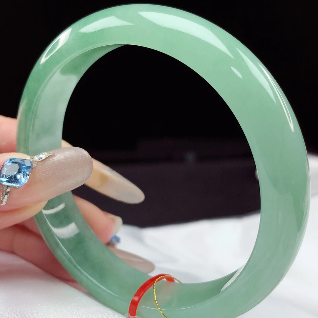 翡翠手镯未镶嵌57圈4113