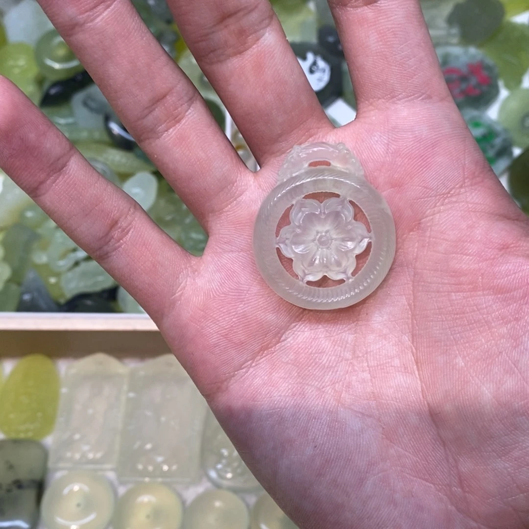 岫玉未镶嵌吊坠(不含链)两单包邮