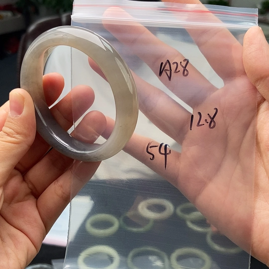 未镶嵌手镯和田玉颜色多样性发拍一发一