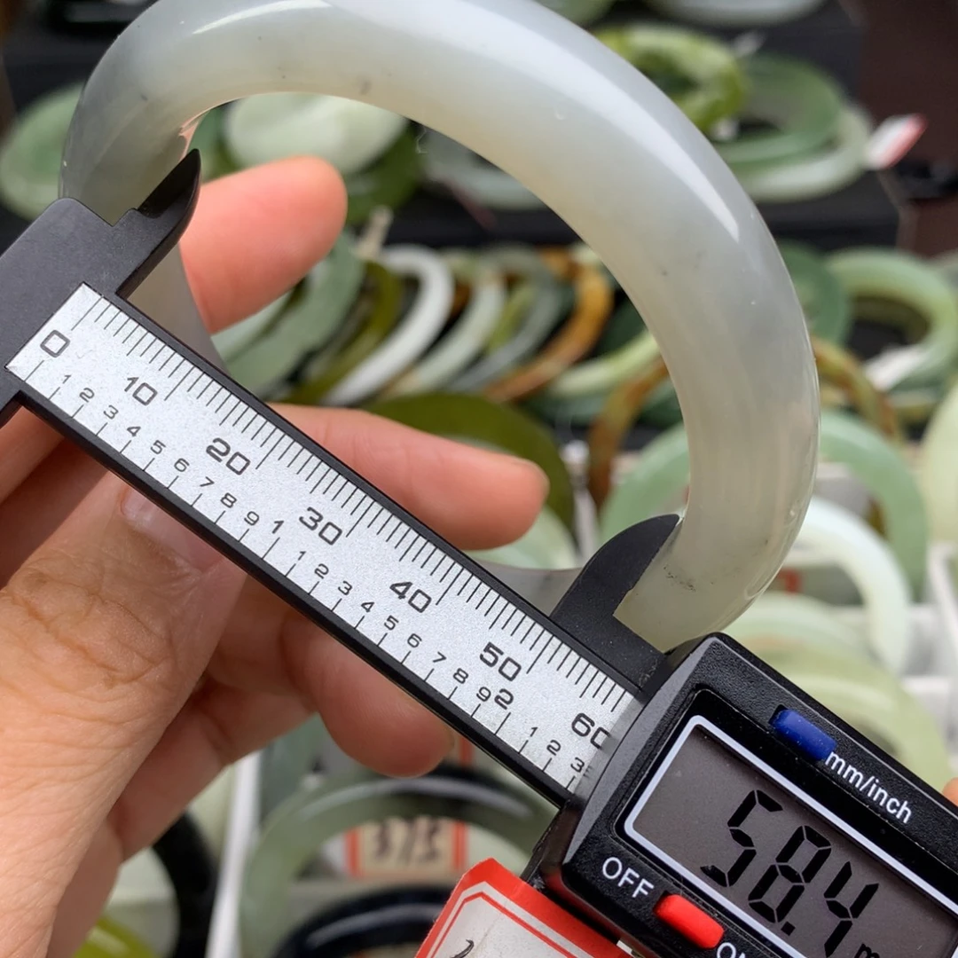 未镶嵌蛇纹石玉手镯369